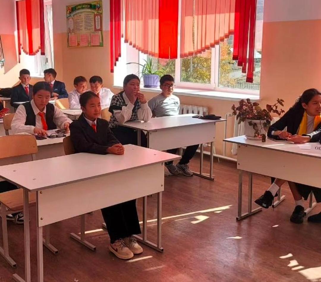 "Ұлттық салт-дәтүрді қолданған дұрыс" тақырыбында ЛД форматында көрсетілім ойын жүргізілді