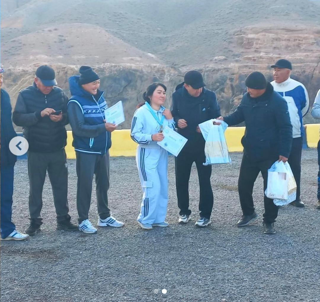 "Спорт- маңызды,спорт қажет" атты мемелекеттік қызметкерлер арасында 10күндік таңғы жаттығуды және 4 шақырымдық жеңіл атлетикалық жүгіріс өткізілді.